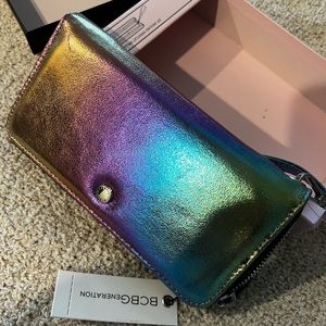 BCBGeneration Kalina Wallet iridescent nwt